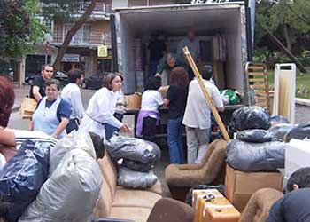 Envio de contenedores con material sanitario y educativo a Madagascar. Fundación Amist.