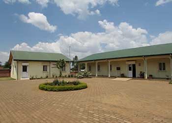 Exteriores de la maternidad de Antsirabe en Madagascar. Fundación AMIST.